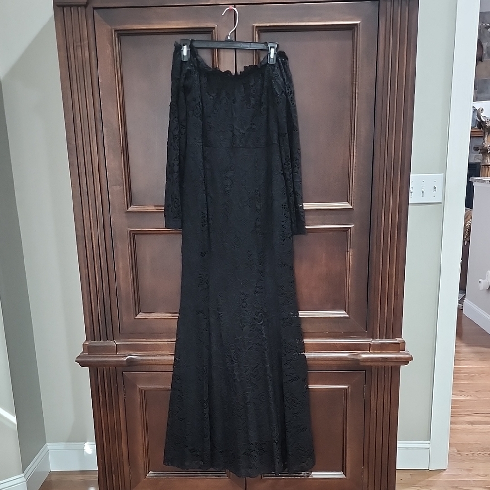 Elegant Black Lace Off-Shoulder Dress